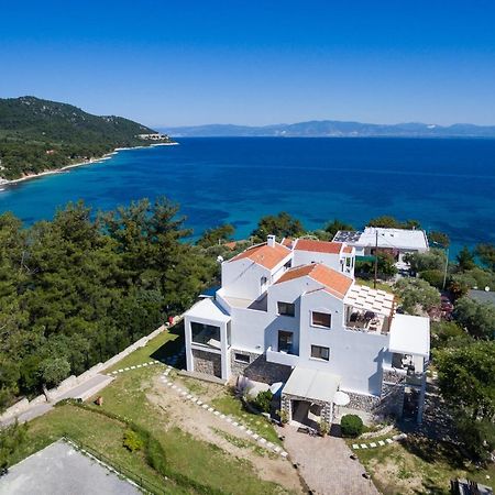 Villa Victoria By La Scala Beach ลีเมนาส ภายนอก รูปภาพ