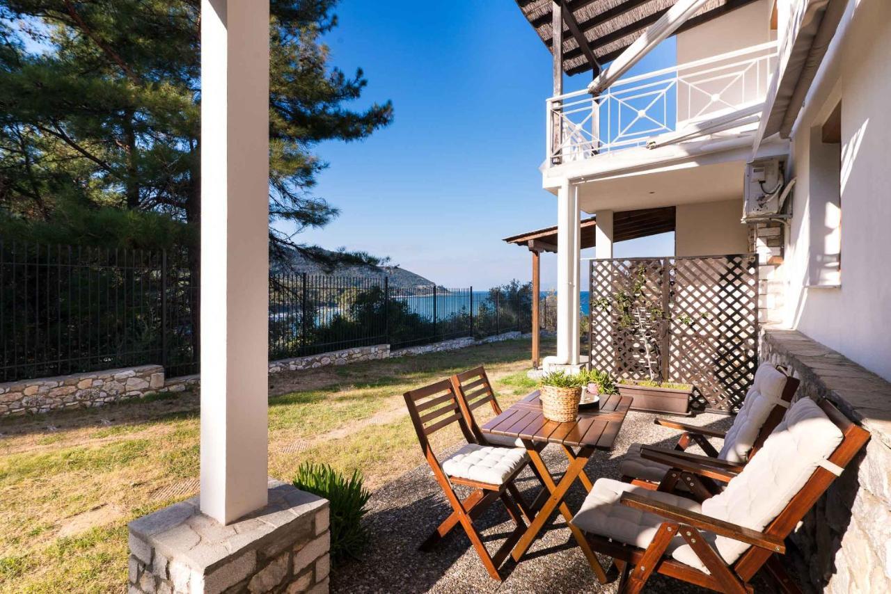 Villa Victoria By La Scala Beach ลีเมนาส ภายนอก รูปภาพ